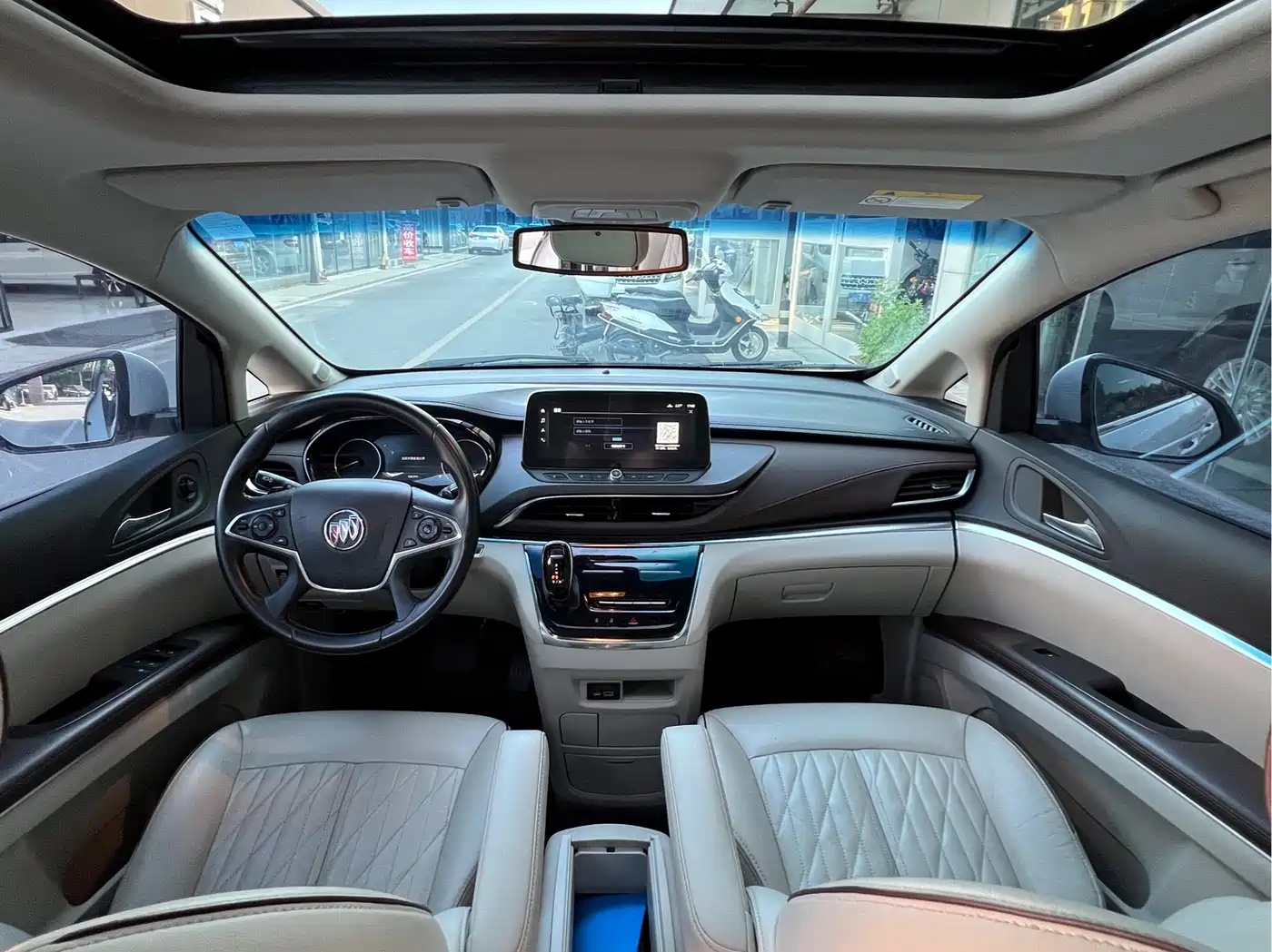 Buick GL8 2021 Land Business Class 652T Luxury фото 11