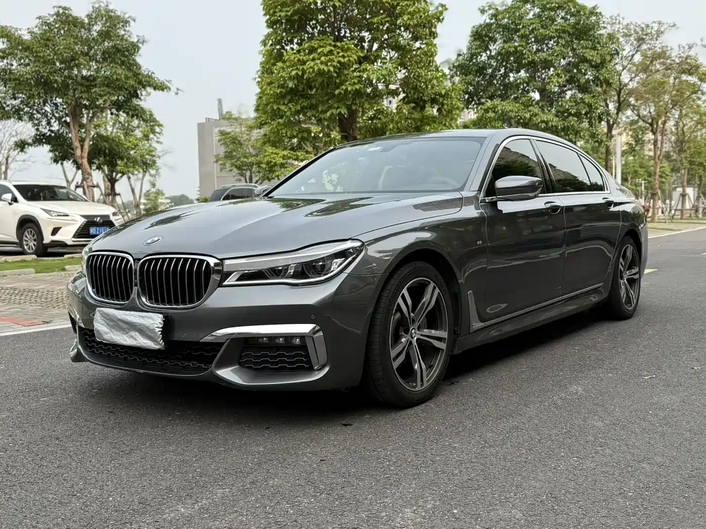 BMW 7 Series 2018 730Li Premium Type M Sport Package