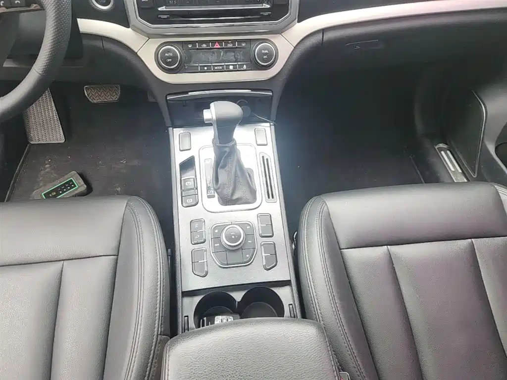 Haval H6 Coupe 2016 Blue Label 1.5T Automatic 2WD Urban фото 14