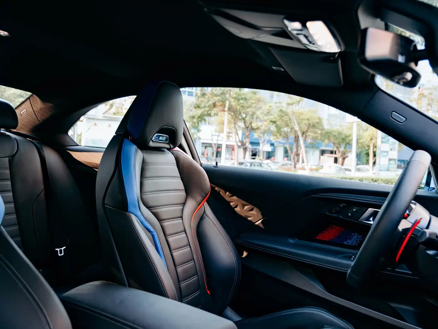 BMW M2 2024 M2 фото 13