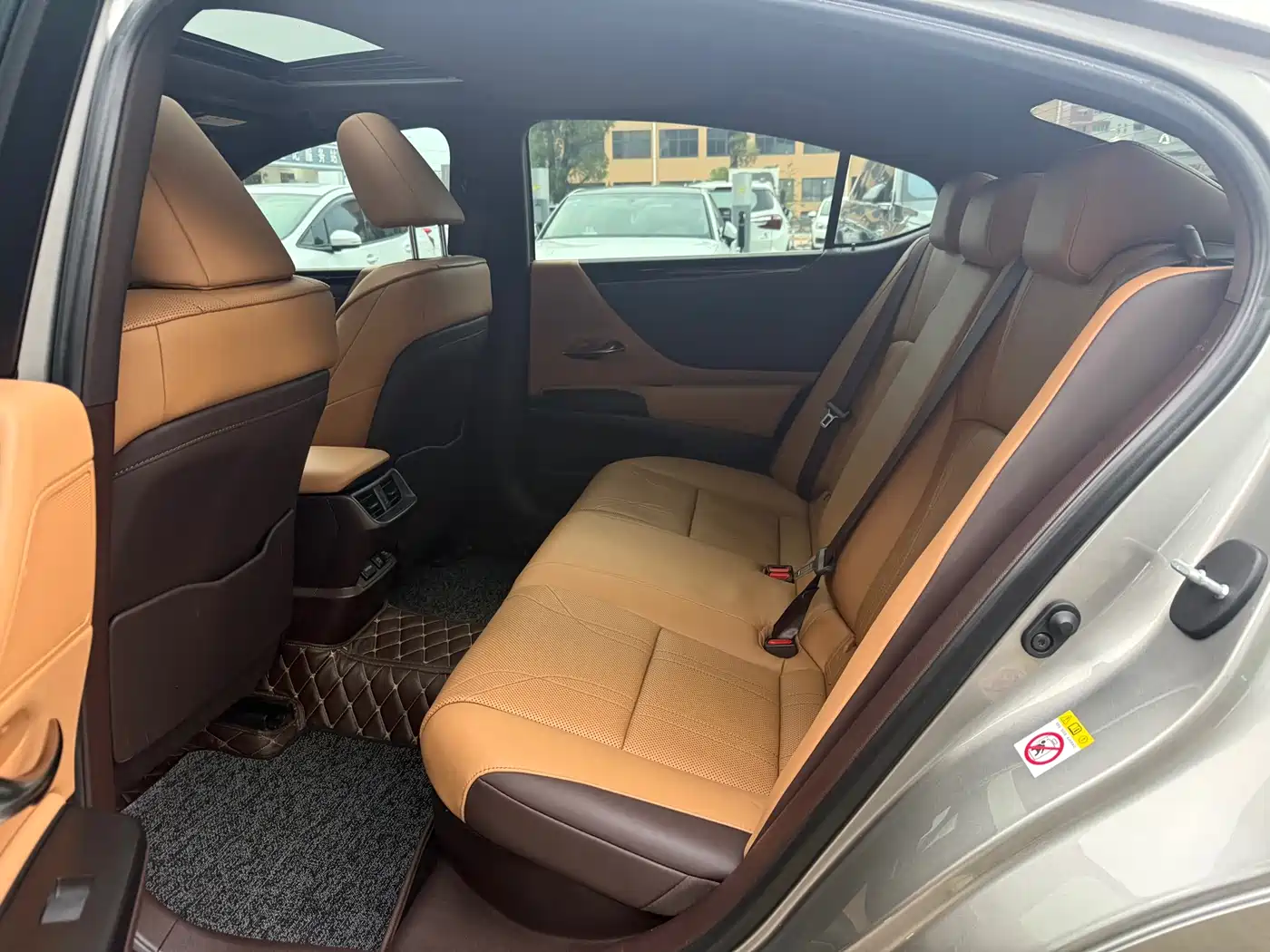 Lexus ES 2018 300h Premium Edition China V фото 5