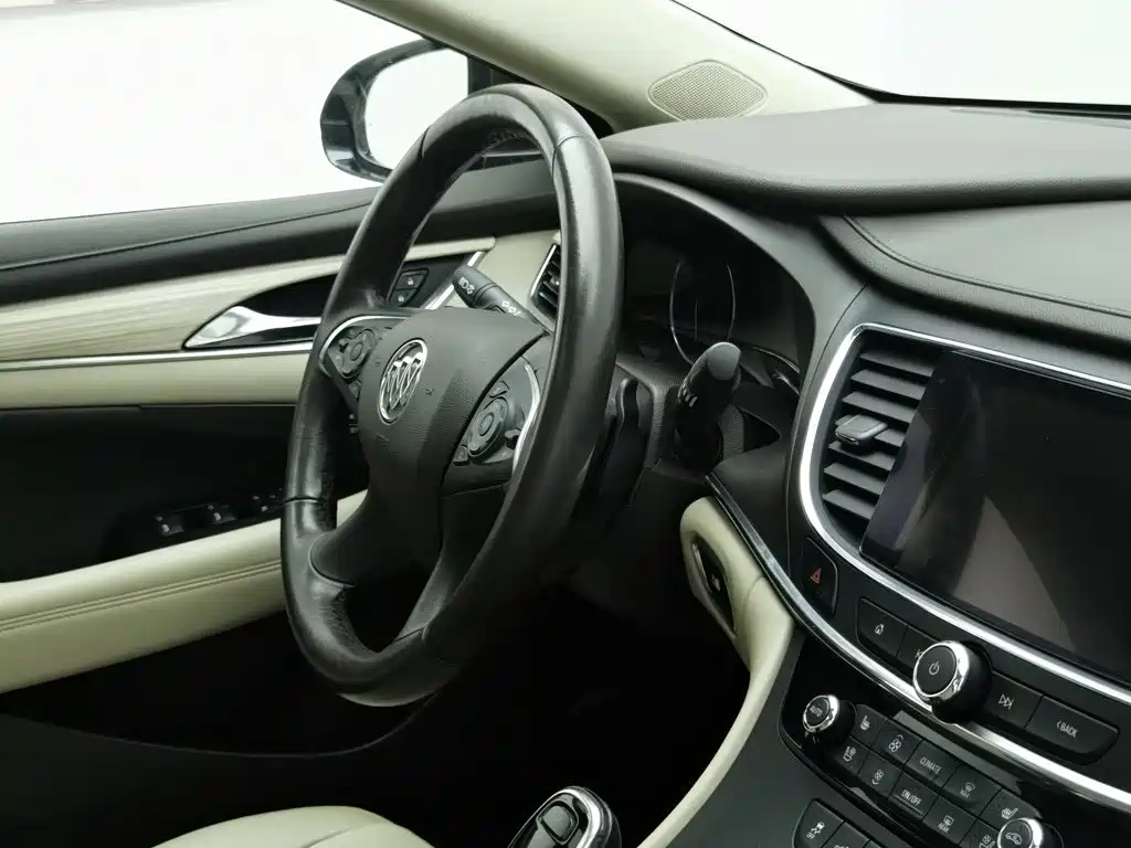 Фото 22 - Buick LaCrosse