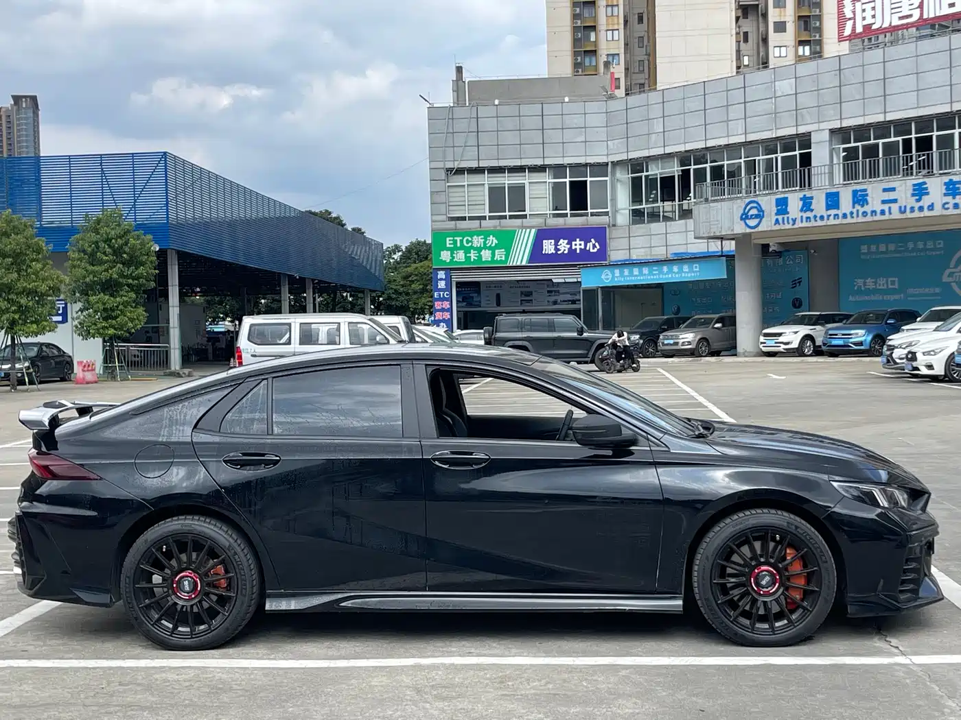 GAC Trumpchi Trumpchi Emkoo 2023 400T Automatic R PRO фото 13