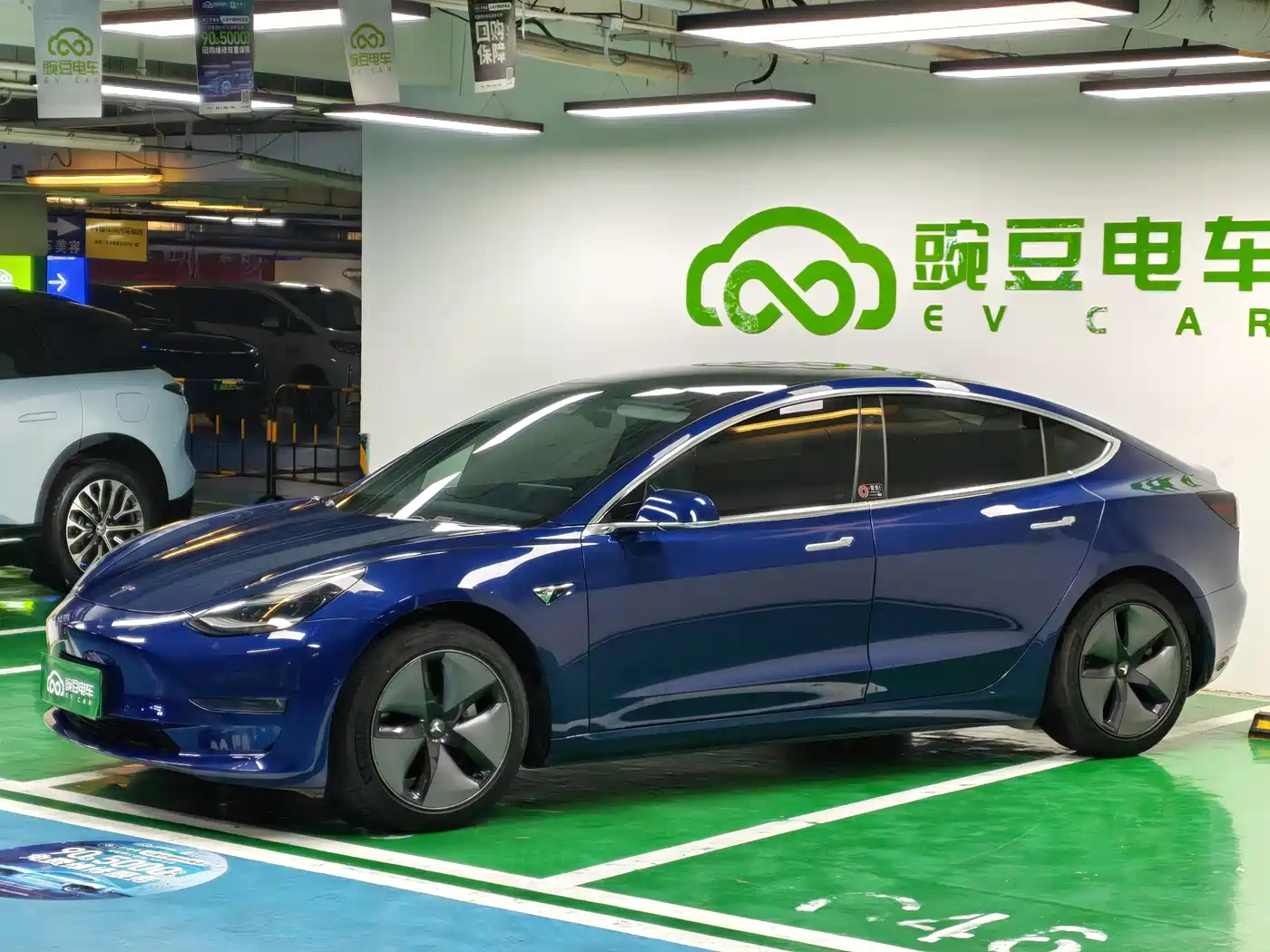 Tesla Model 3 (Import) 2019 2019 Long Range All-Wheel Drive Edition