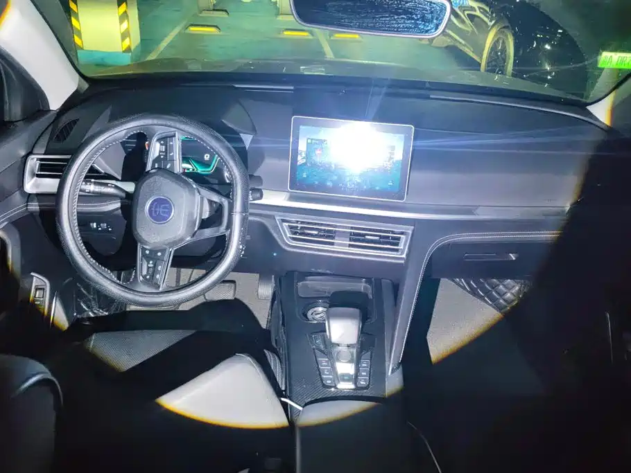 صورة 12 - BYD Song Pro