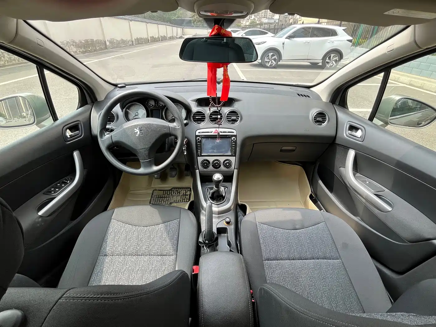 Peugeot 408 2012 2011 1.6L Manual Comfort Edition