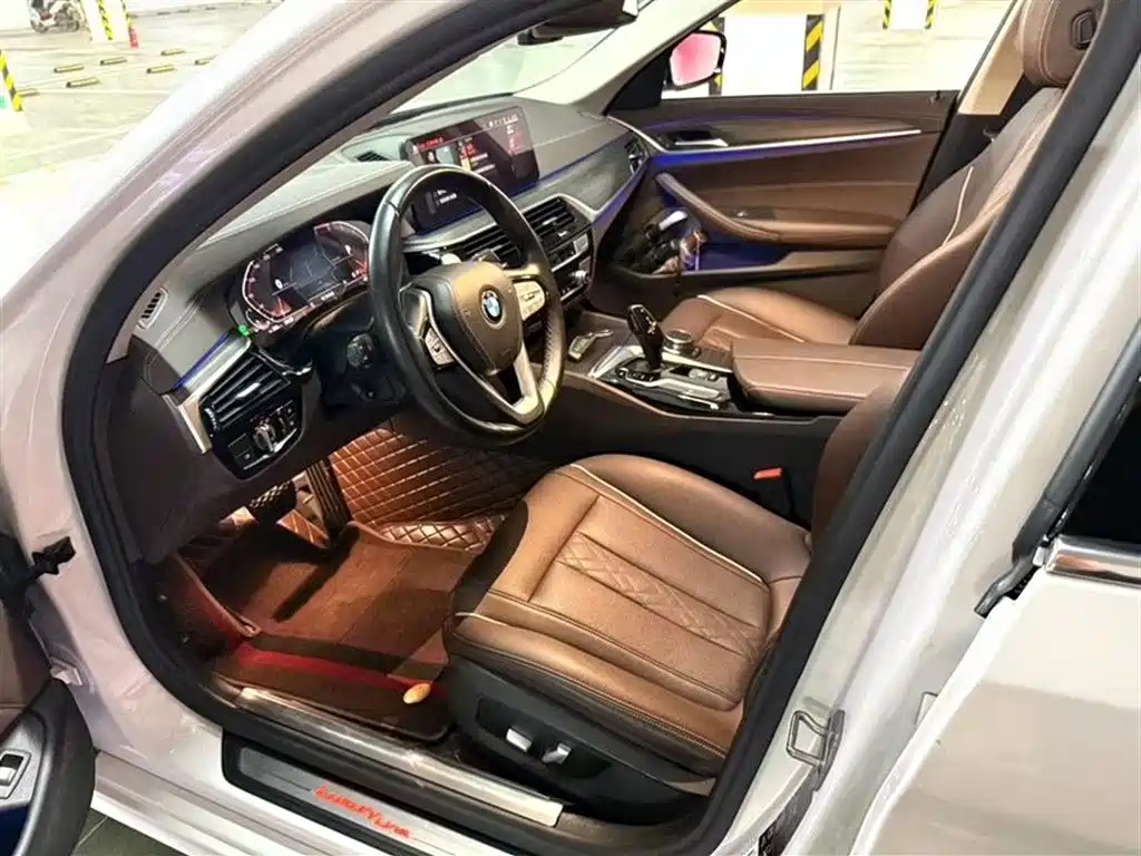 BMW 5 Series 2021 530Li xDrive Luxury Package фото 3