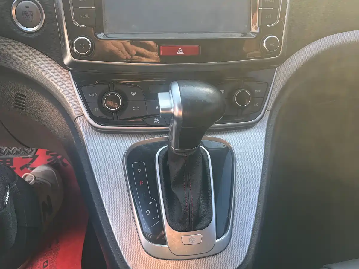 Haval H6 2015 Sport 1.5T Automatic 2WD Luxury фото 13