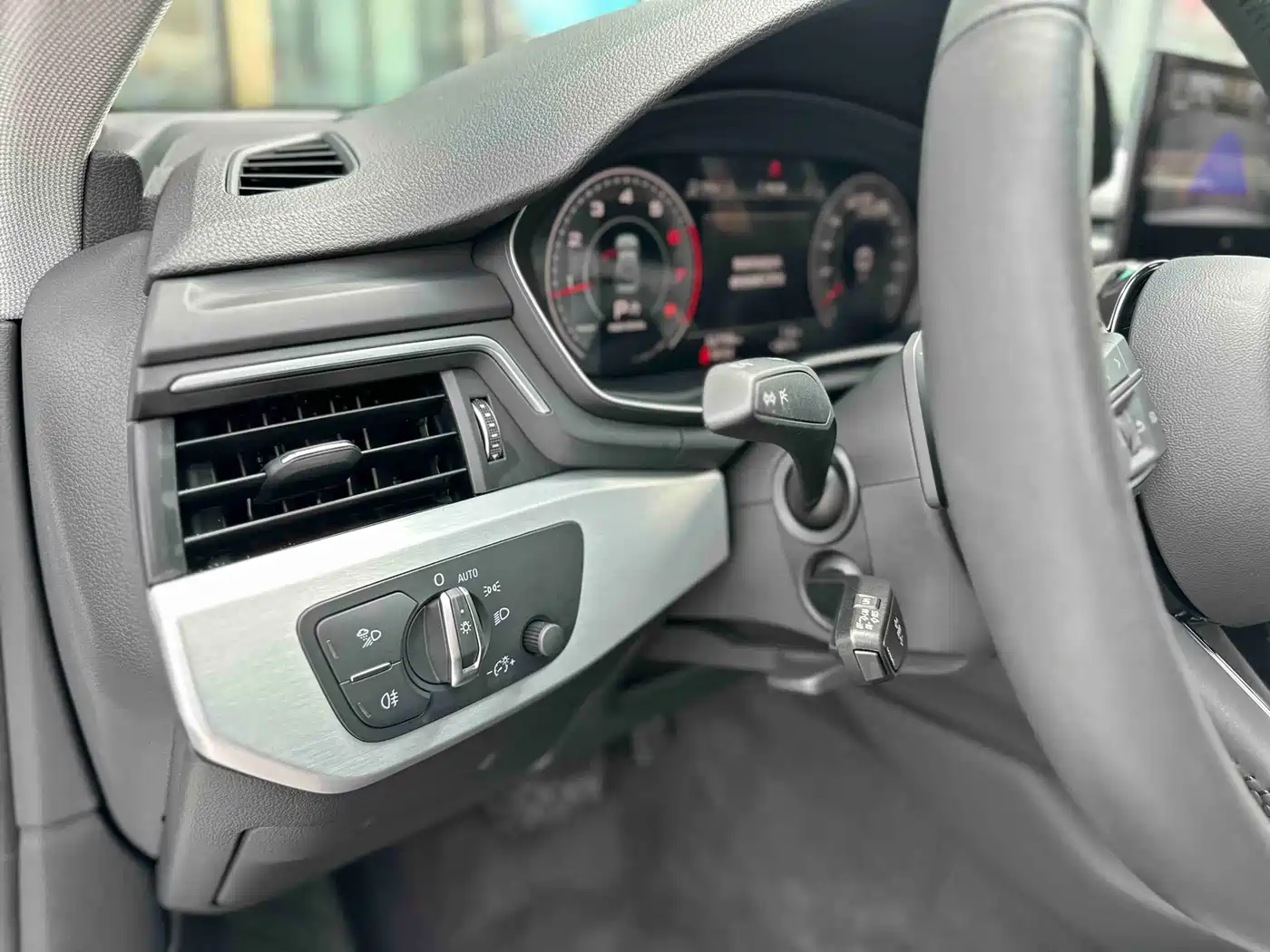 Audi A4L 2020 40 TFSI Luxury Dynamic фото 13