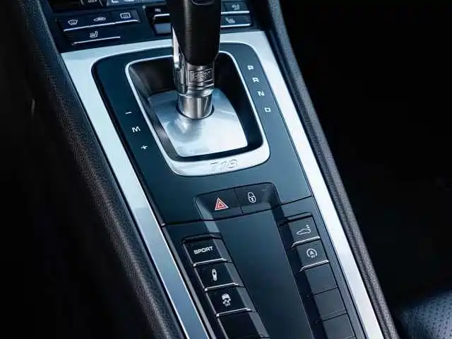 Porsche 718 2018 Cayman 2.0T фото 15