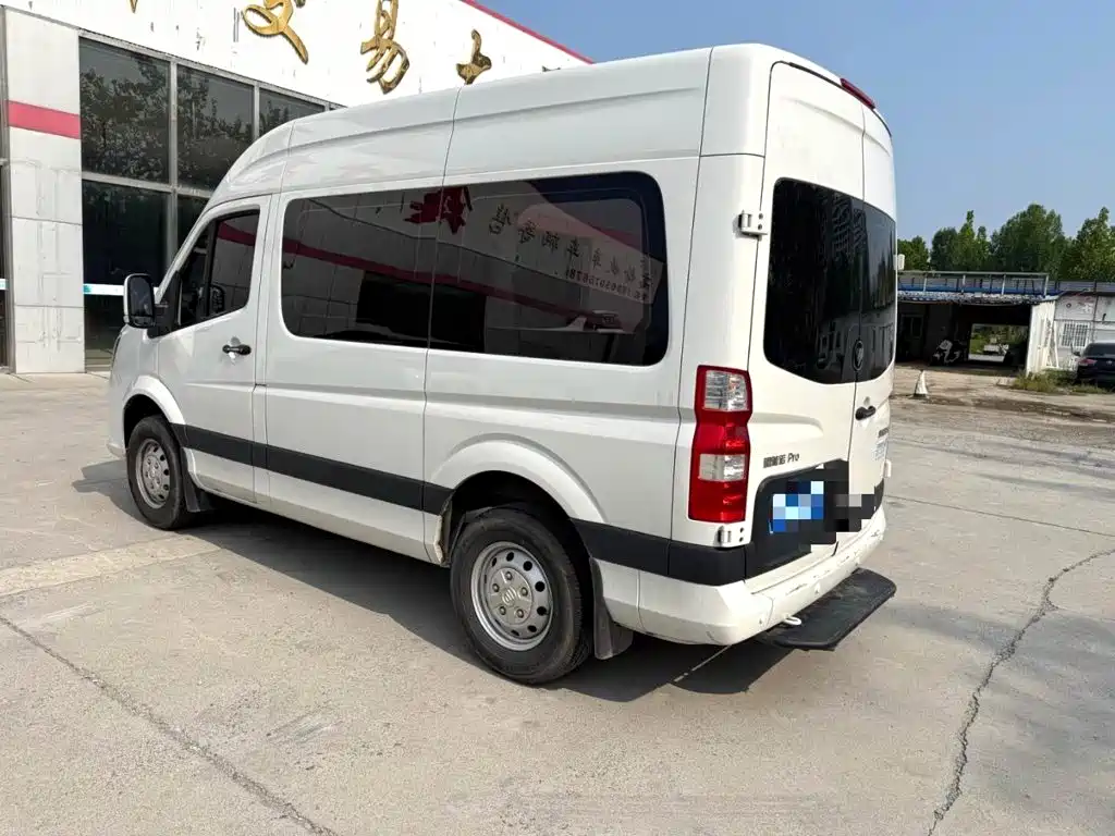 Foton Tuyano 2025 2024 Tuya Pro Multi-Purpose 2.0T Manual RWD Short Wheelbase Medium Roof Rear Single Tire 5/6/9-Seater