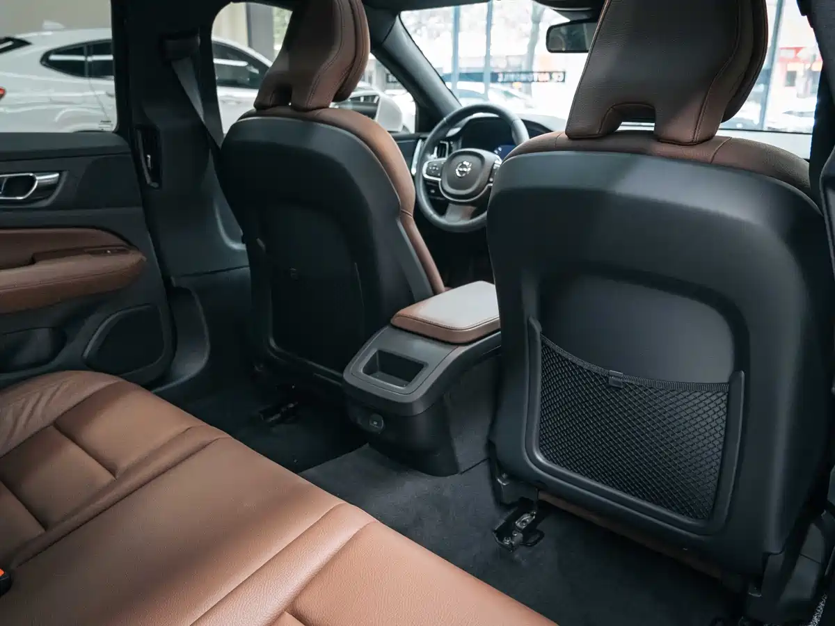 Volvo S60 2025 2025 B4 Smart Luxury Edition