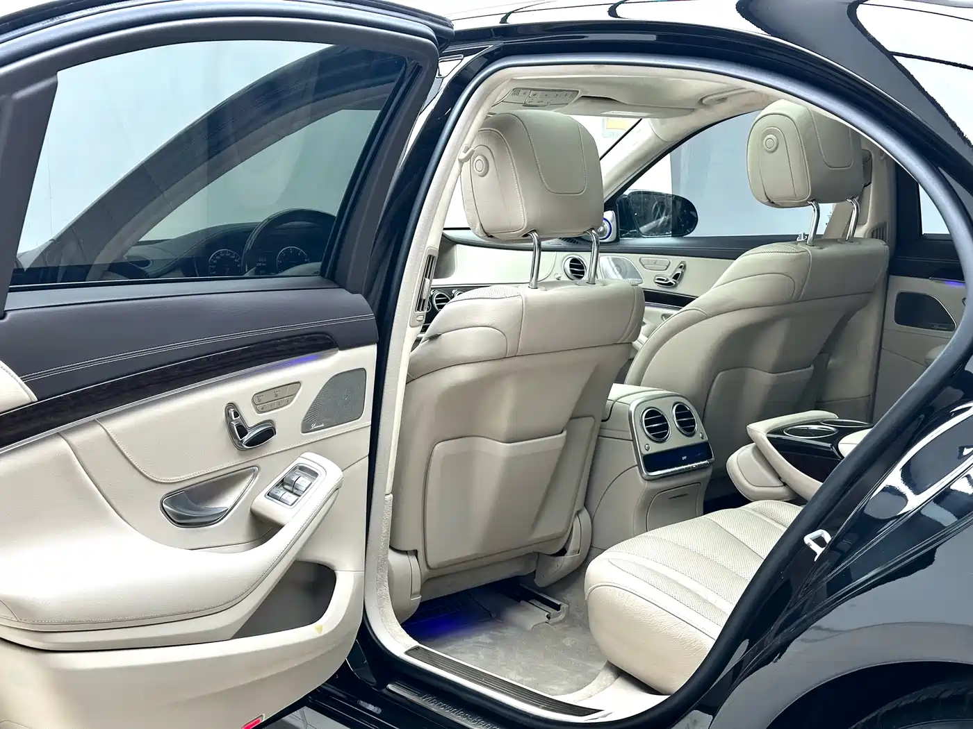 Mercedes-Benz S-Class 2017 S 320 L Business Upgrade Edition фото 11