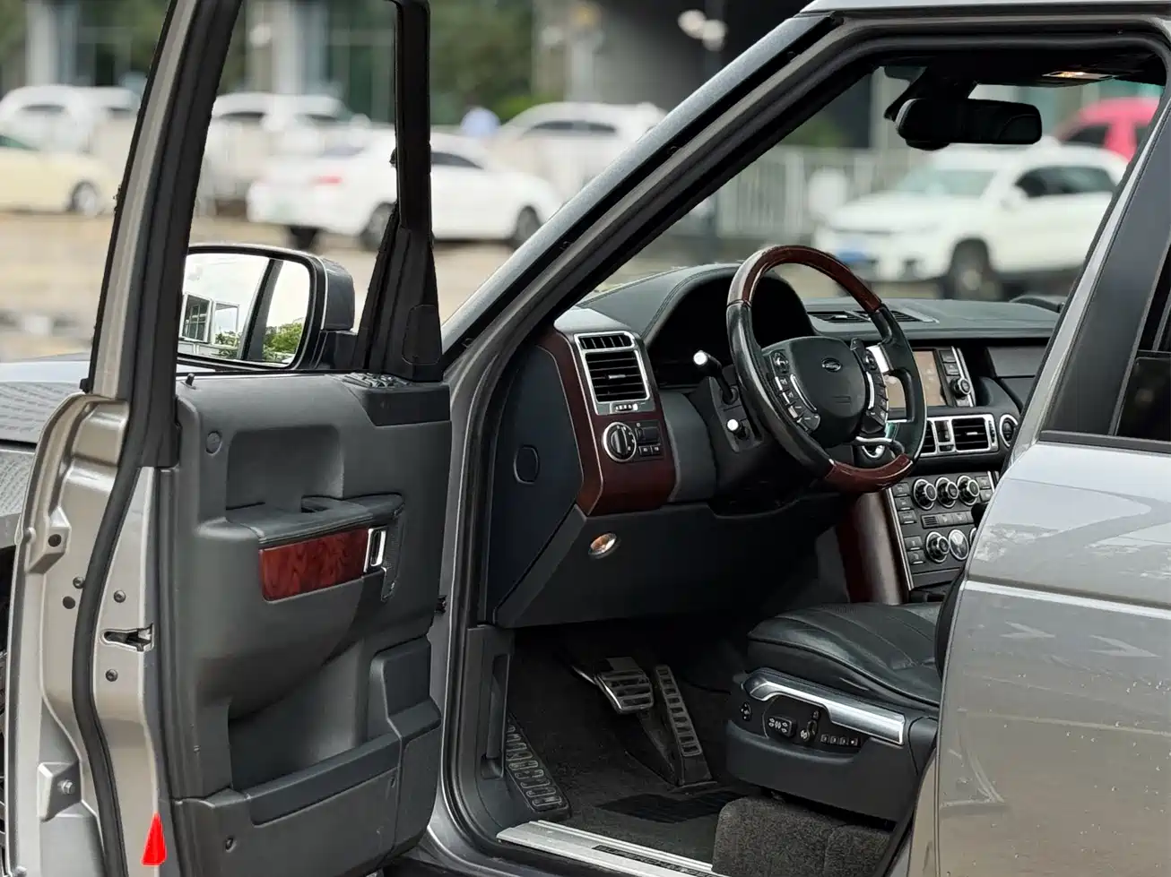 Land Rover Range Rover 2012 5.0 SC V8 фото 5
