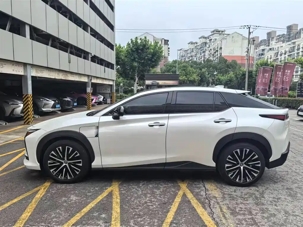 Lexus RZ 2023 2023 450e 4WD Deluxe