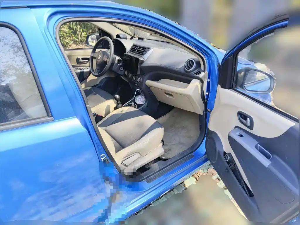 صورة 12 - Suzuki Alto
