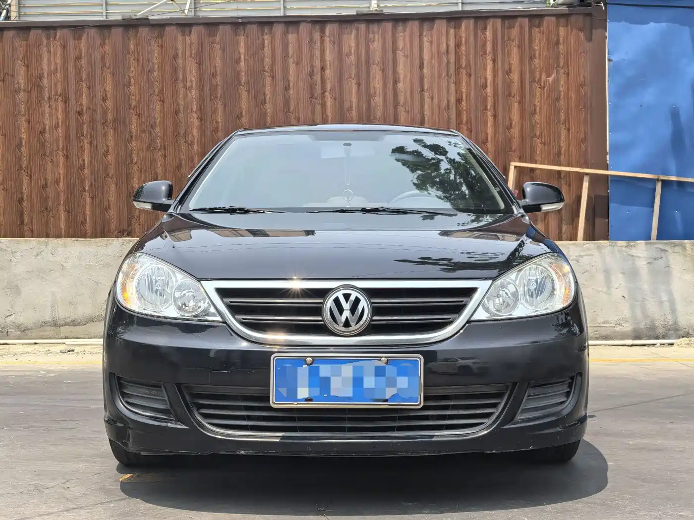 Volkswagen Lavida 2013 Classic 1.6L Manual Style Edition фото 2