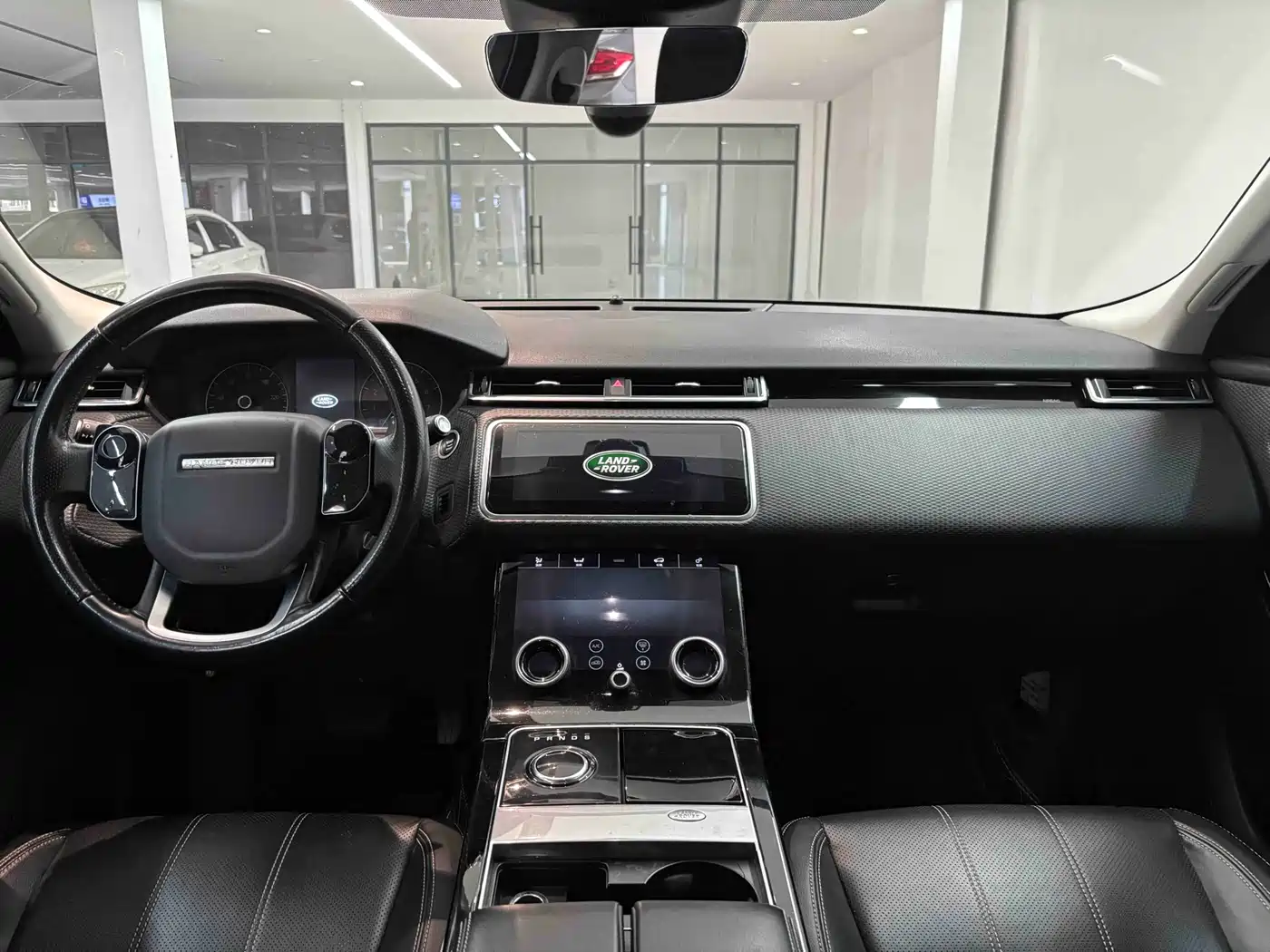 Land Rover Range Rover Velar 2017 P380 R-DYNAMIC S фото 5