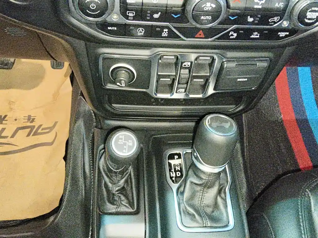 Jeep Wrangler 2024 2022 2.0T Highland 4-Door