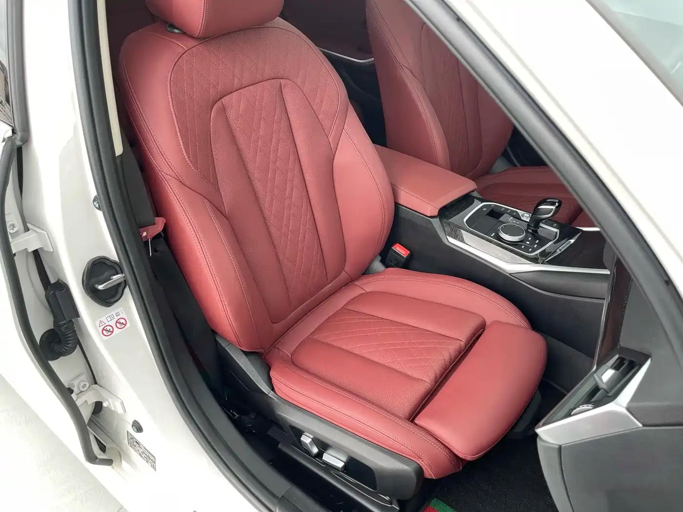 BMW 3 Series 2022 325Li M Sport Package фото 9