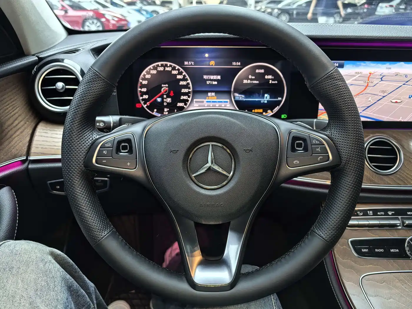 Mercedes-Benz E-Class 2016 E 300 L Luxury фото 4