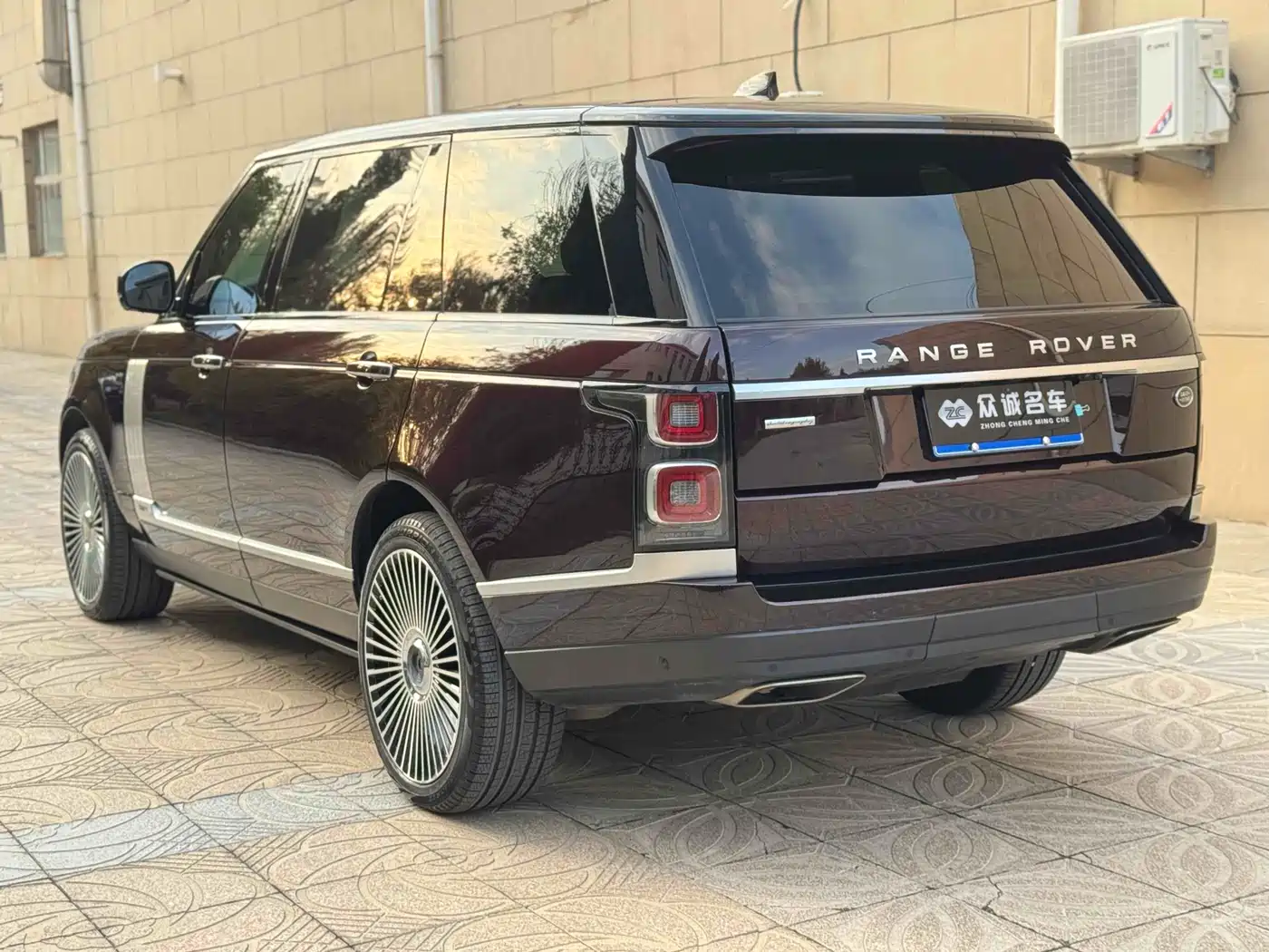 LAND ROVER RANGE ROVER