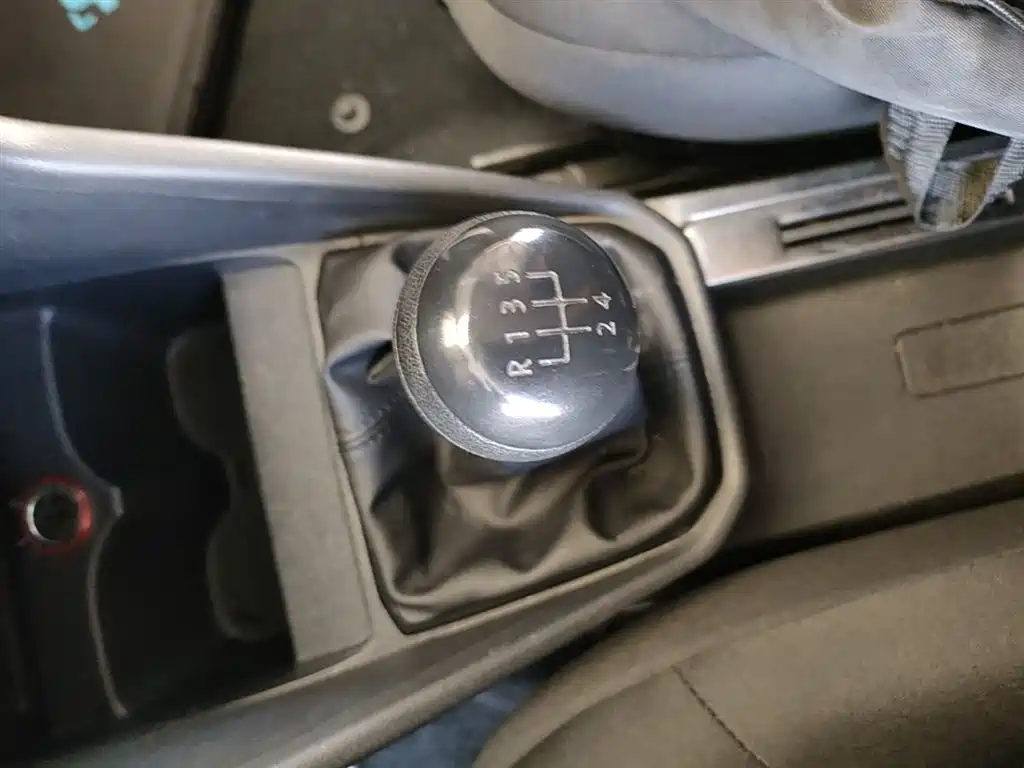 Volkswagen Jetta 2017 1.5L Manual Fashion фото 10