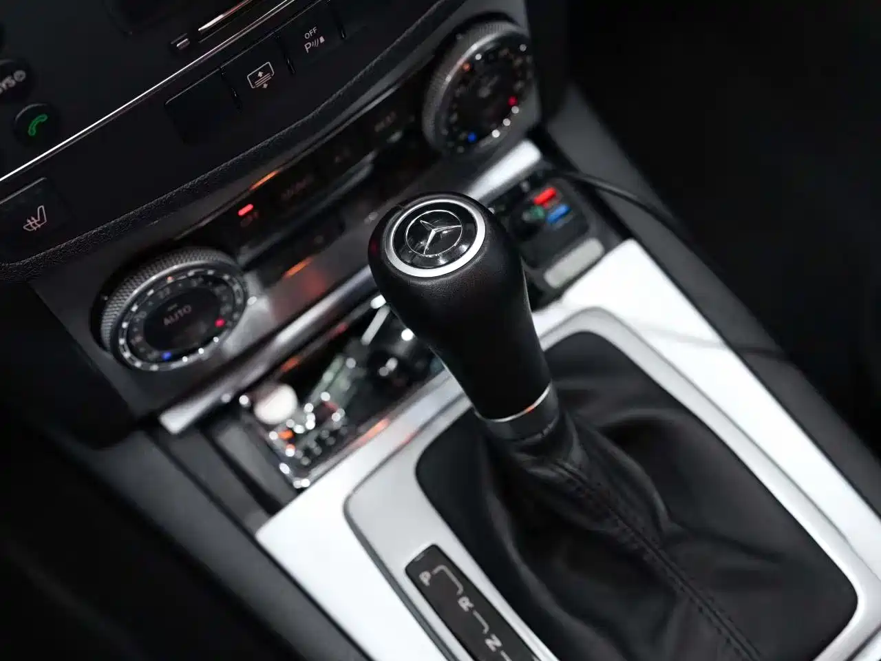 Mercedes-Benz C-Class AMG 2010 AMG C 63 High Performance Edition фото 5