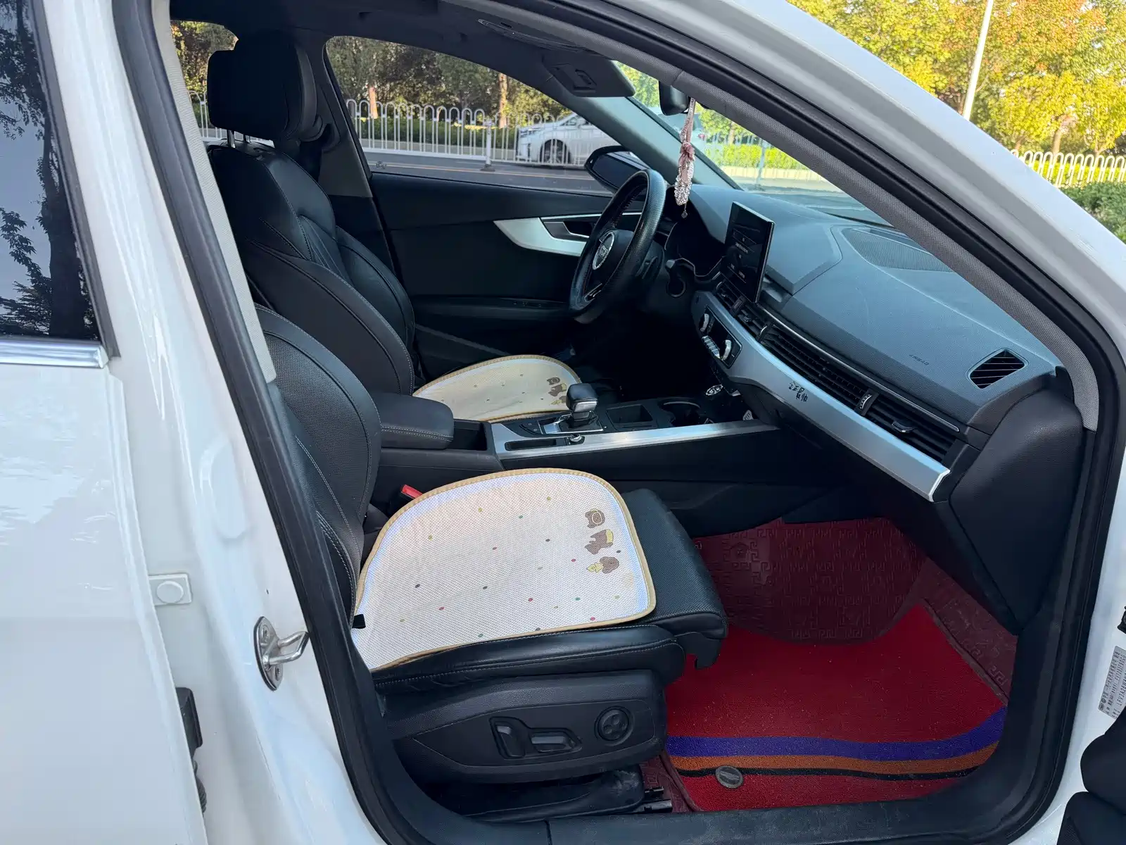 Фото 6 - Audi A4L