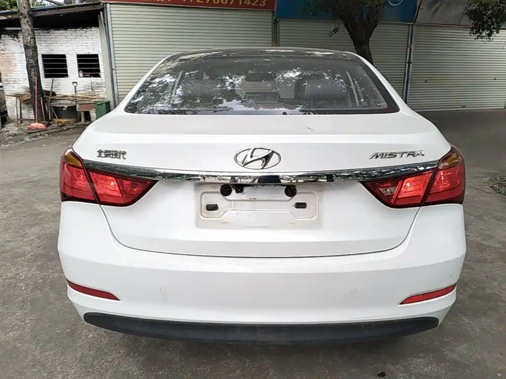 Hyundai Mistra 2014 1.8L Auto Smart GLS фото 6