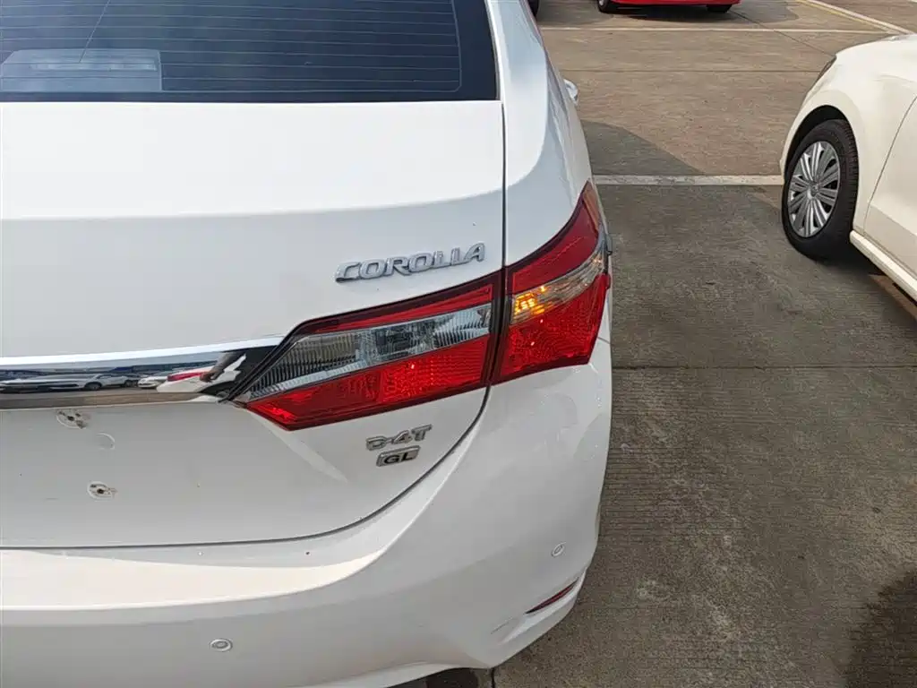 Toyota Corolla 2018 1.2T S-CVT GL Smart Edition фото 8