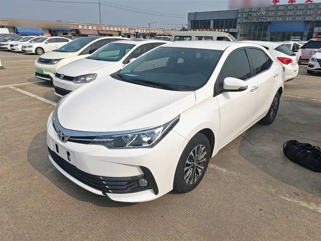 Toyota Corolla 2018 1.2T S-CVT GL Smart Edition фото 2