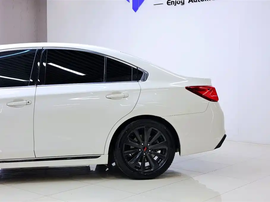 Subaru Legacy 2020 Facelift 2.5i AWD Honor Edition EyeSight фото 4