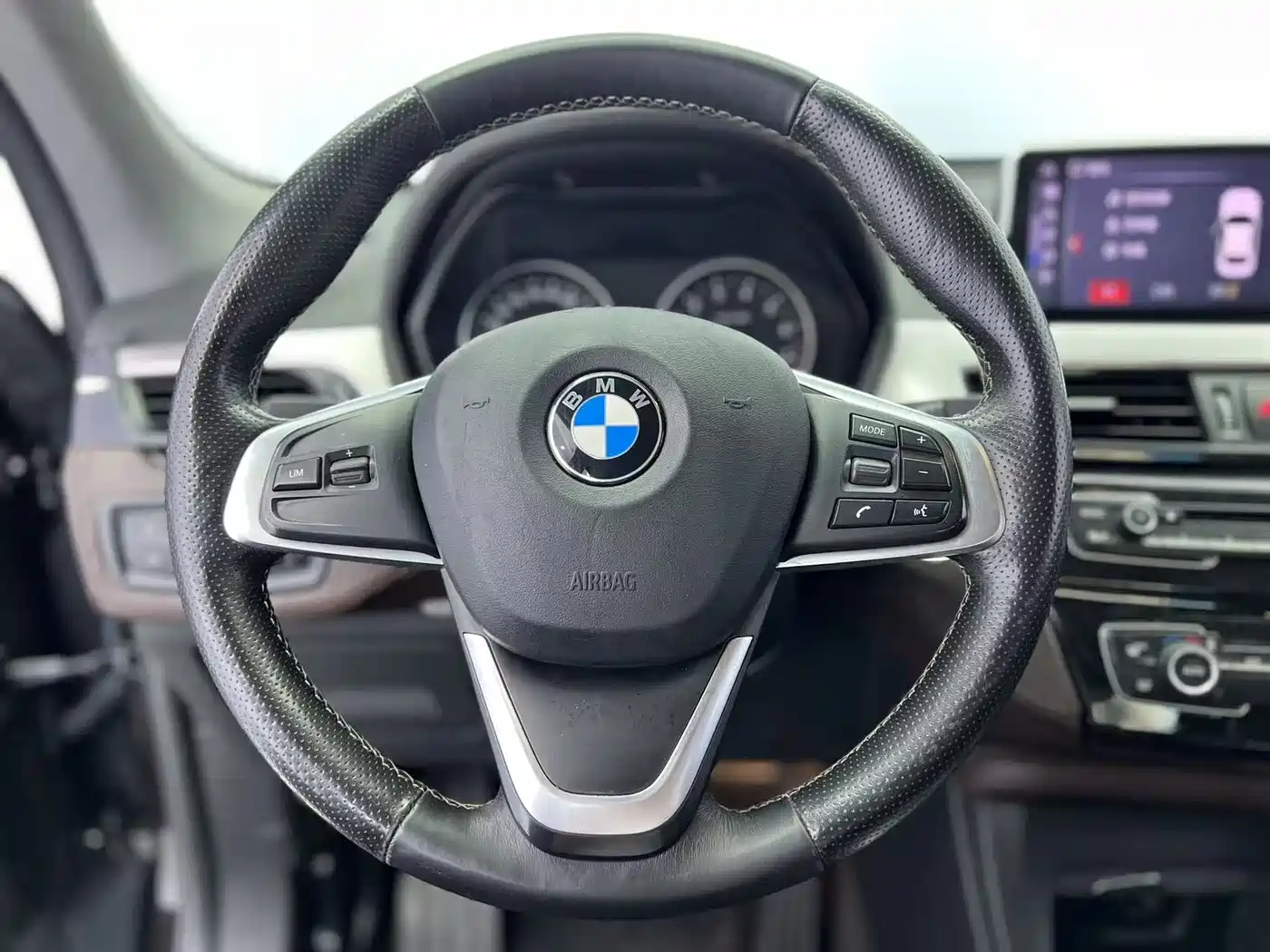 BMW X1 2016 sDrive18Li Fashion Model фото 12