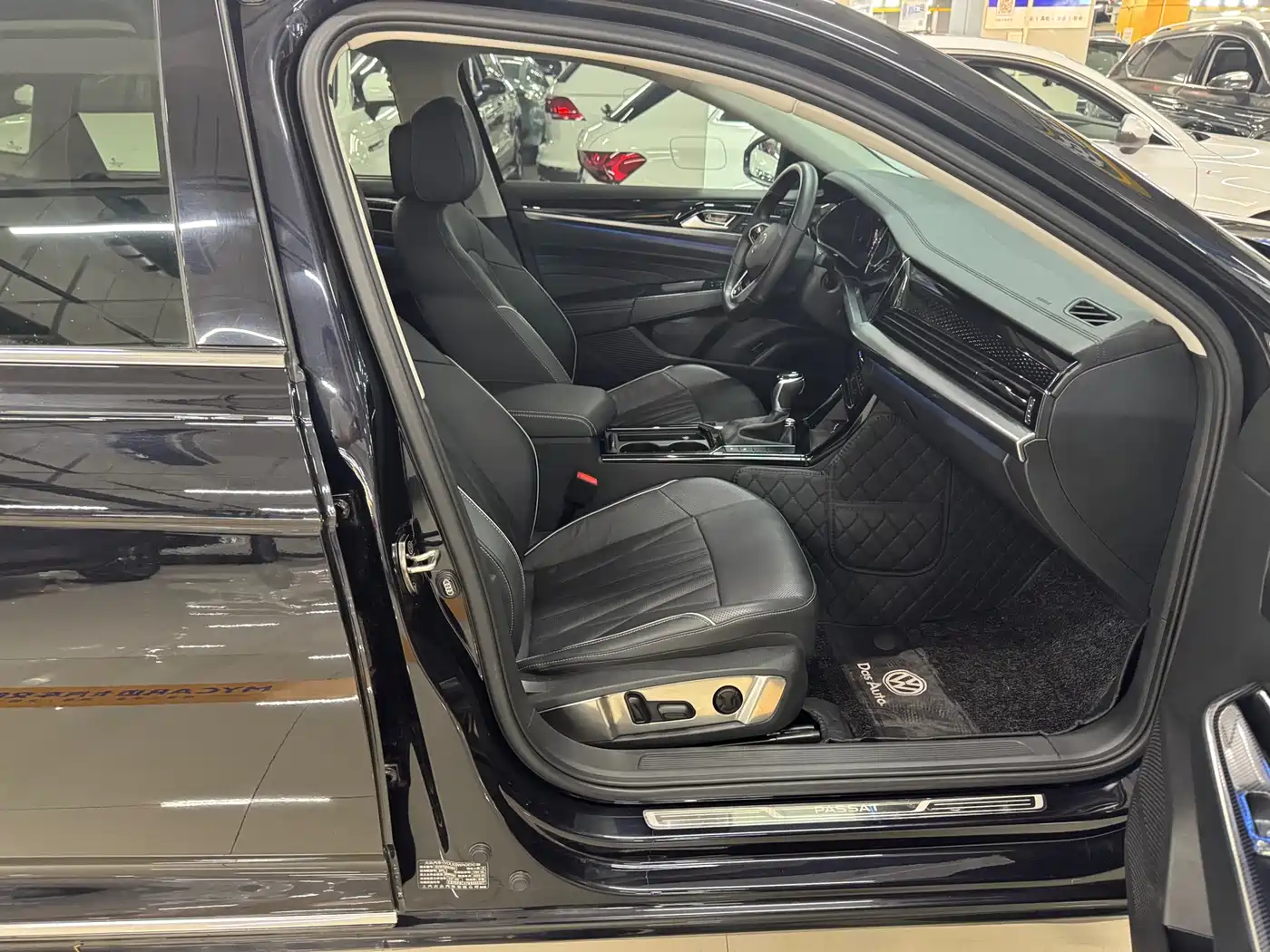 Volkswagen Passat 2022 330TSI Luxury Edition фото 13