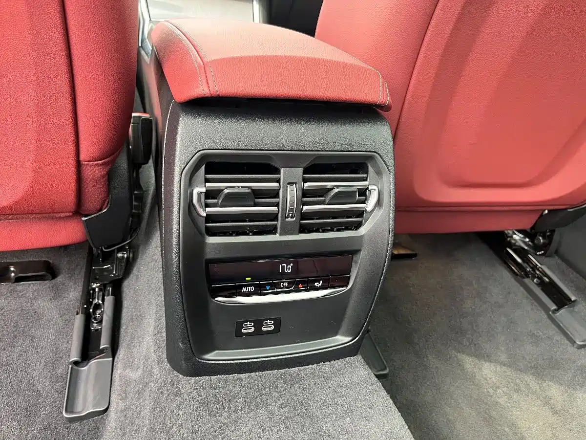BMW i3 2025 eDrive 40 L Shadow Night Sport Package фото 24