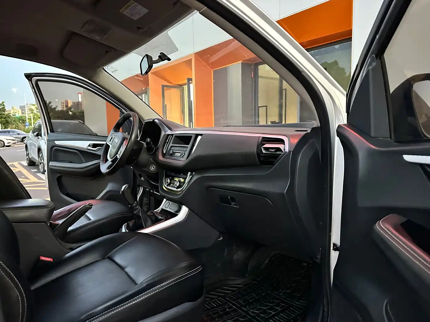 Isuzu Ruimai 2022 2022 2.8T Classic Diesel 2WD Comfort Standard Wheelbase JE493ZLQ6E