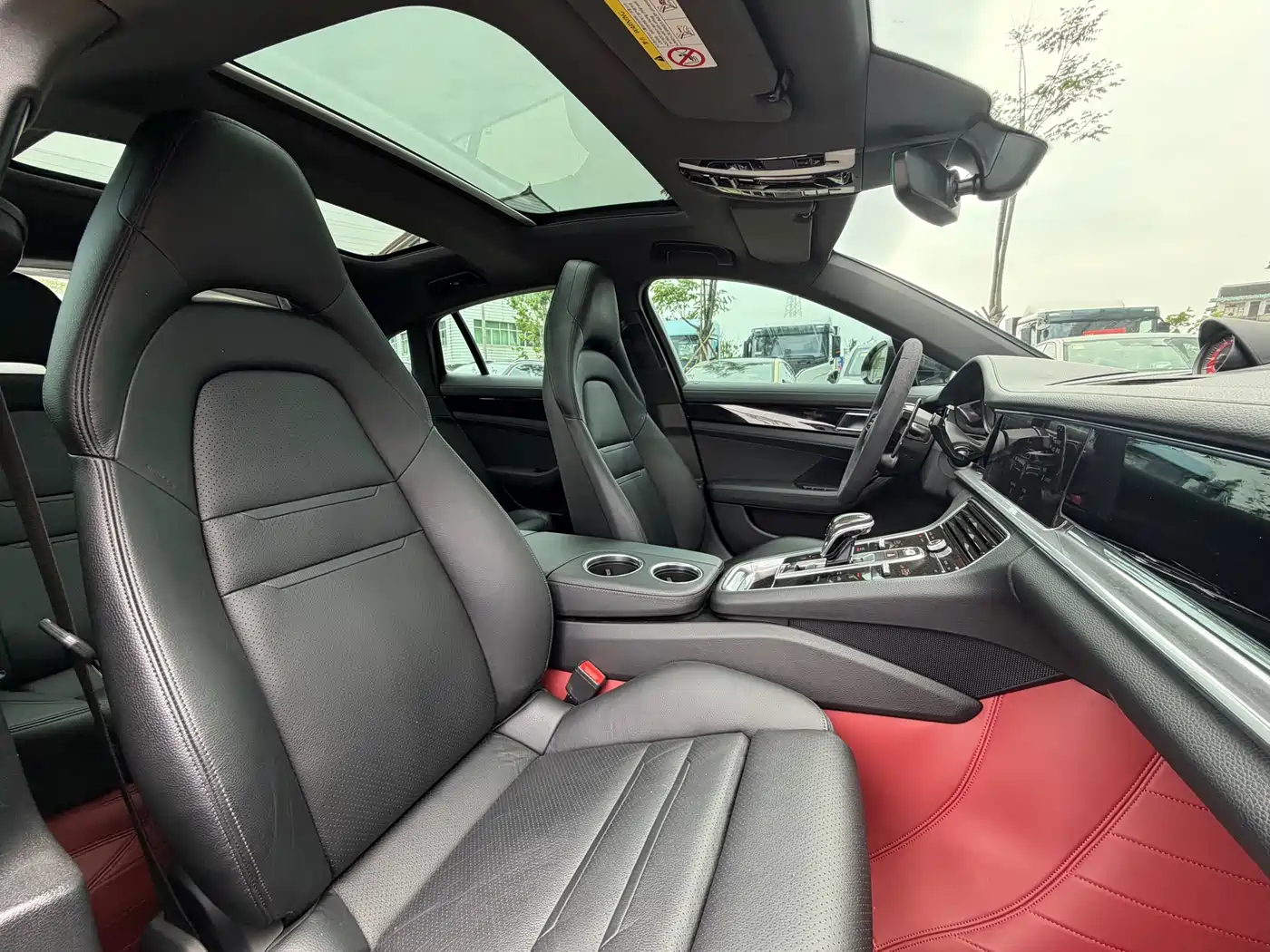 Porsche Panamera 2017 Panamera 3.0T фото 17