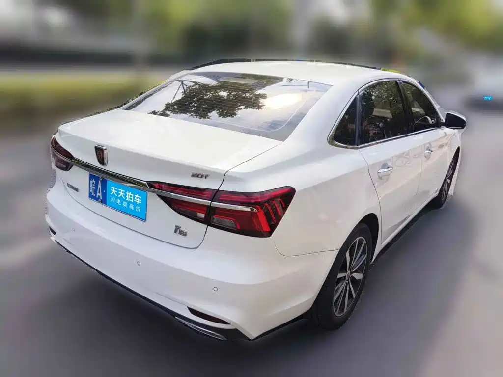 Фото 2 - Roewe i6