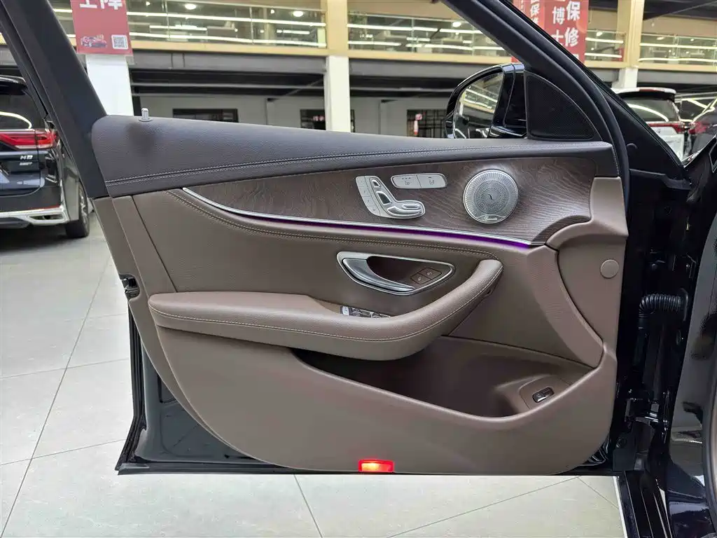 Mercedes-Benz E-Class 2020 E 300 L Fashion фото 15