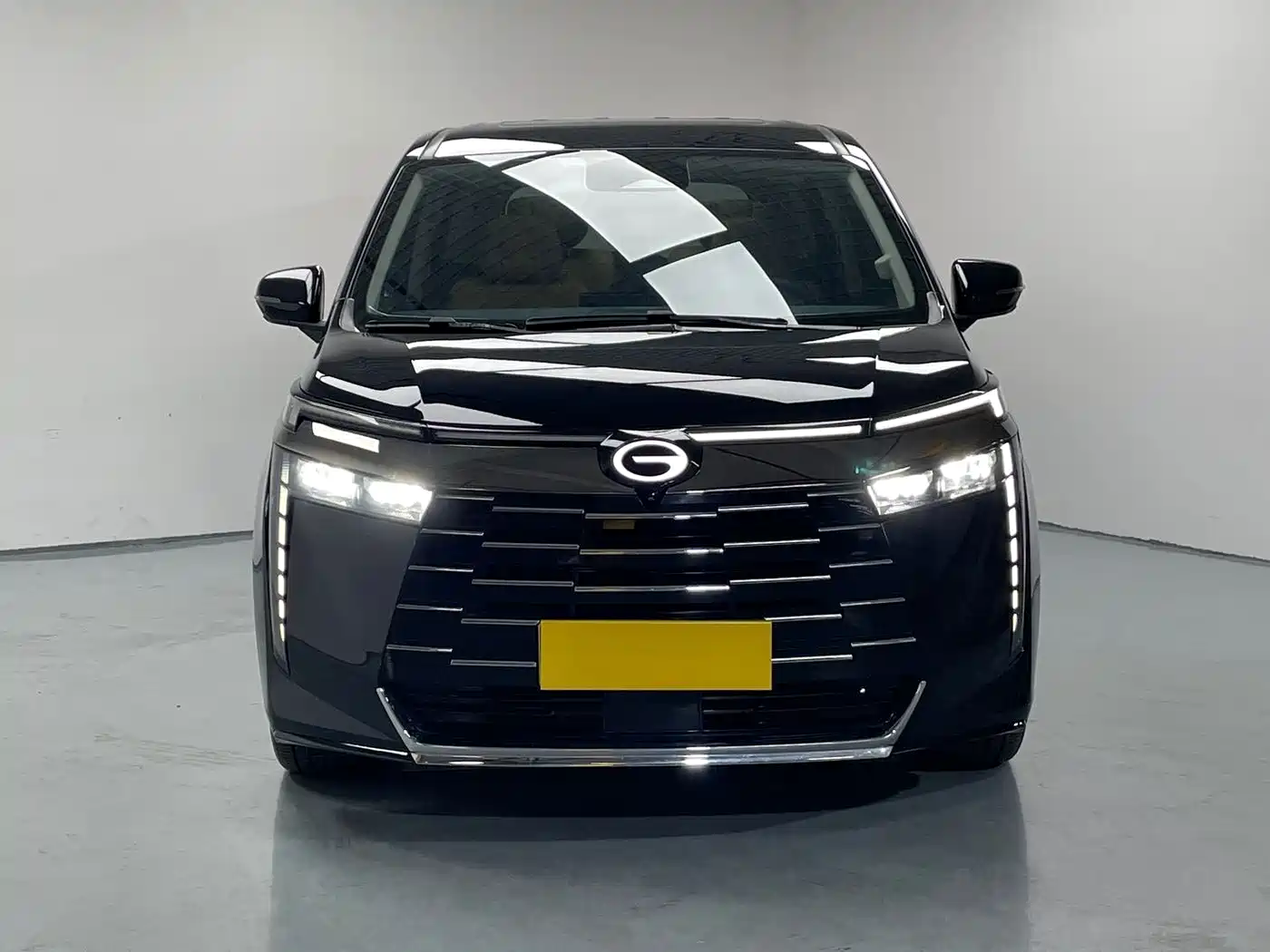 Фото 2 - GAC Trumpchi Trumpchi E8 NEV