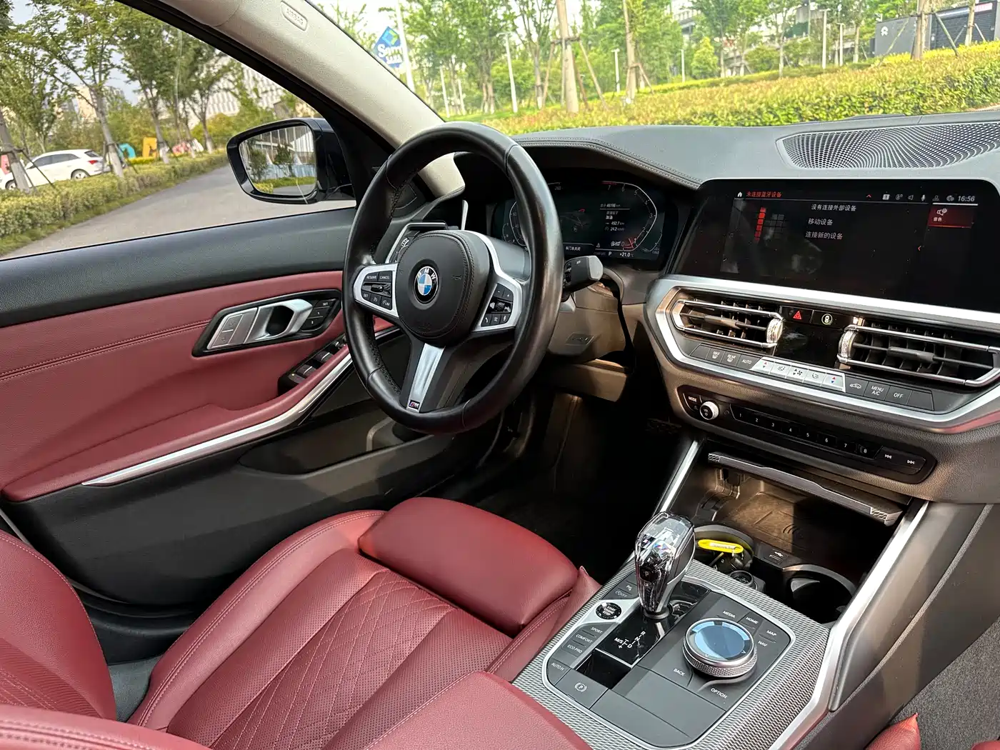 BMW 3 Series 2022 325Li M Sport Shadow Edition фото 12