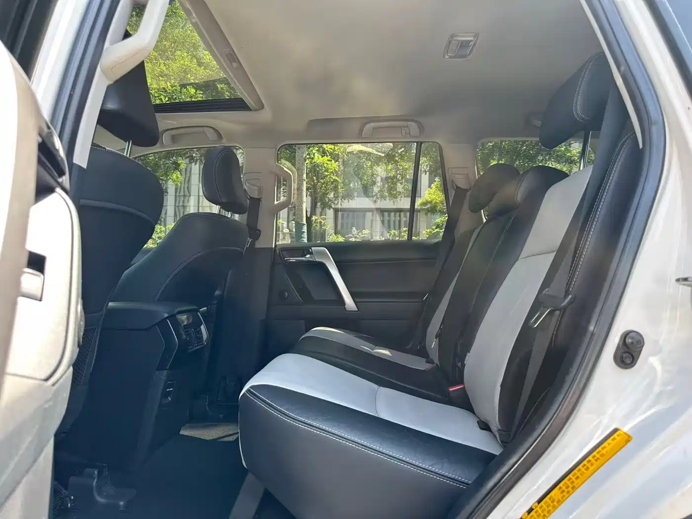 Toyota Prado 2014 4.0L Automatic TX-L фото 11