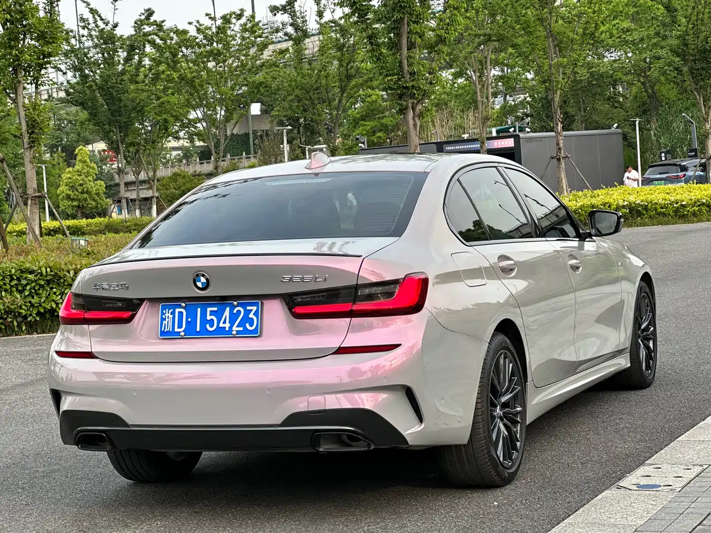 BMW 3 Series 2021 325Li M Sport Night Edition фото 6