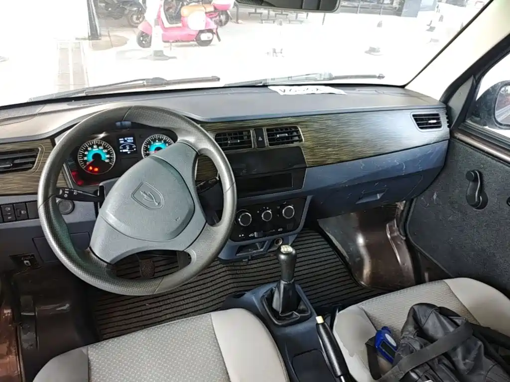 Jinbei Little Sea Lion X30 2022 2021 1.5L Wealth Passenger Van China VI SWC15M