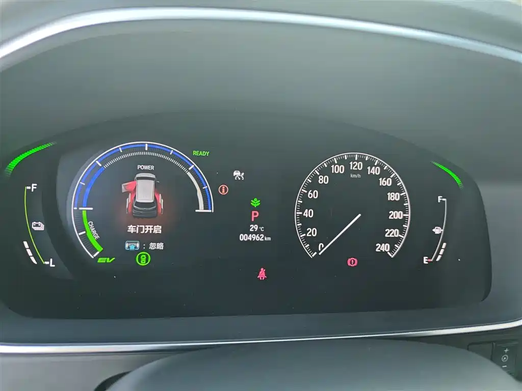 Фото 7 - Honda Odyssey