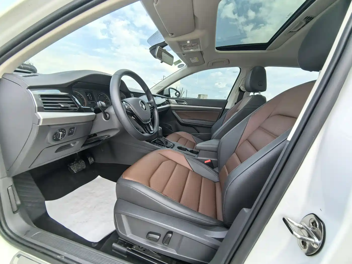 Volkswagen Lavida 2019 280TSI DSG Luxury Edition China VI фото 7