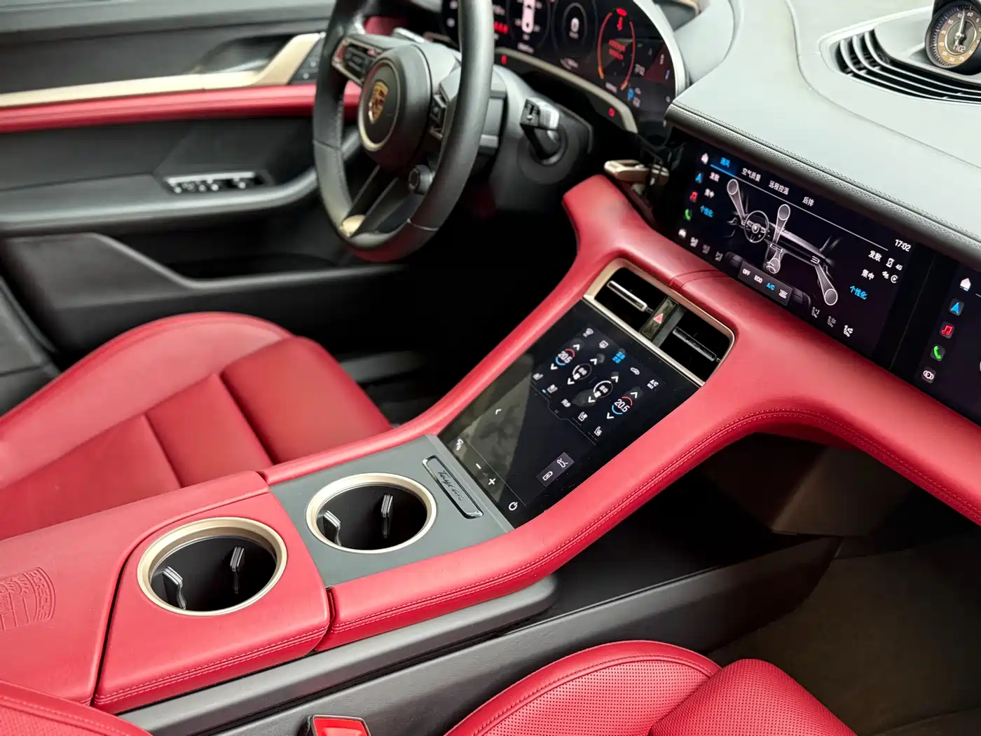 Porsche Taycan 2022 Facelift Taycan фото 17