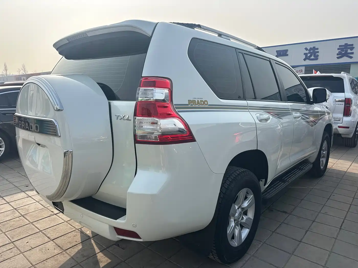 Toyota Prado (Import) 2014 2.7L Automatic Standard Edition фото 15