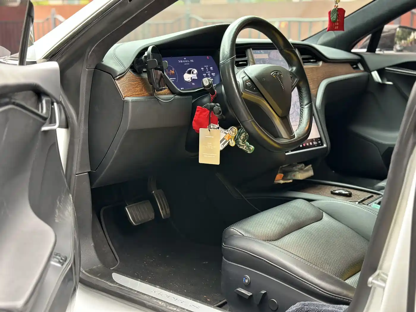 Tesla Model S 2020 2019 Long Range Version